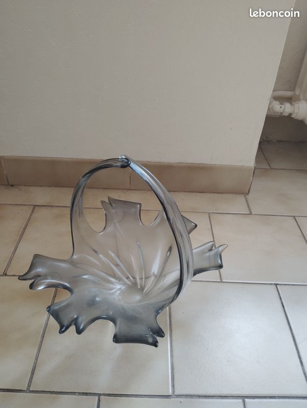 Vase (image 1)