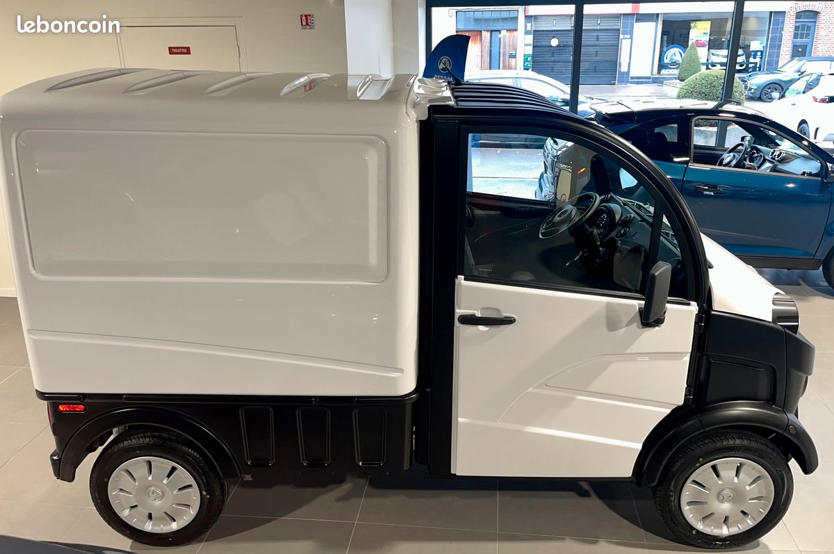 Aixam D Truck fourgon sans permis - voiture sans permis Mabelle Auto Aixam Lille Lomme (image 3)