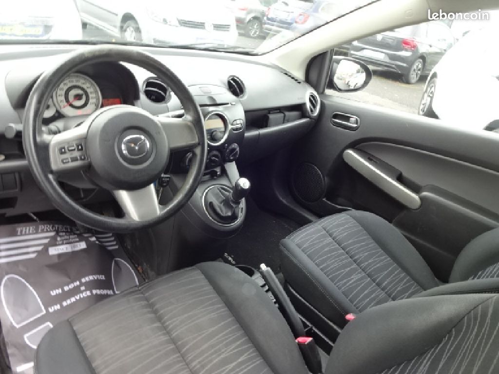 Mazda 2 1.4L MZ-CD 70cv Elégance (image 7)