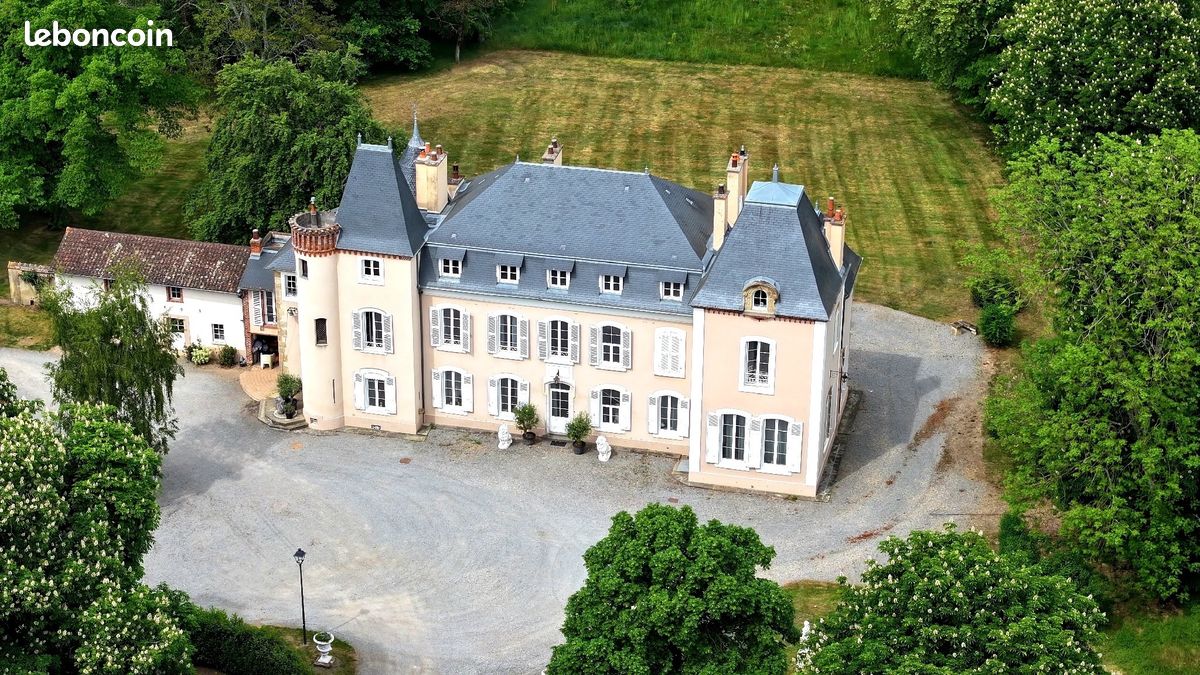 Maison 14 pièces 500 m² · à Yzeure · 500 m² · 1 990 000 €