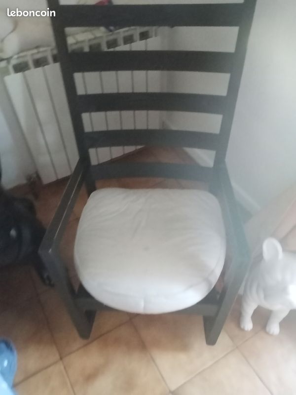 Rocking chair (image 2)