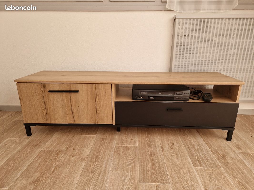 Meuble bas de télévision (image 1)