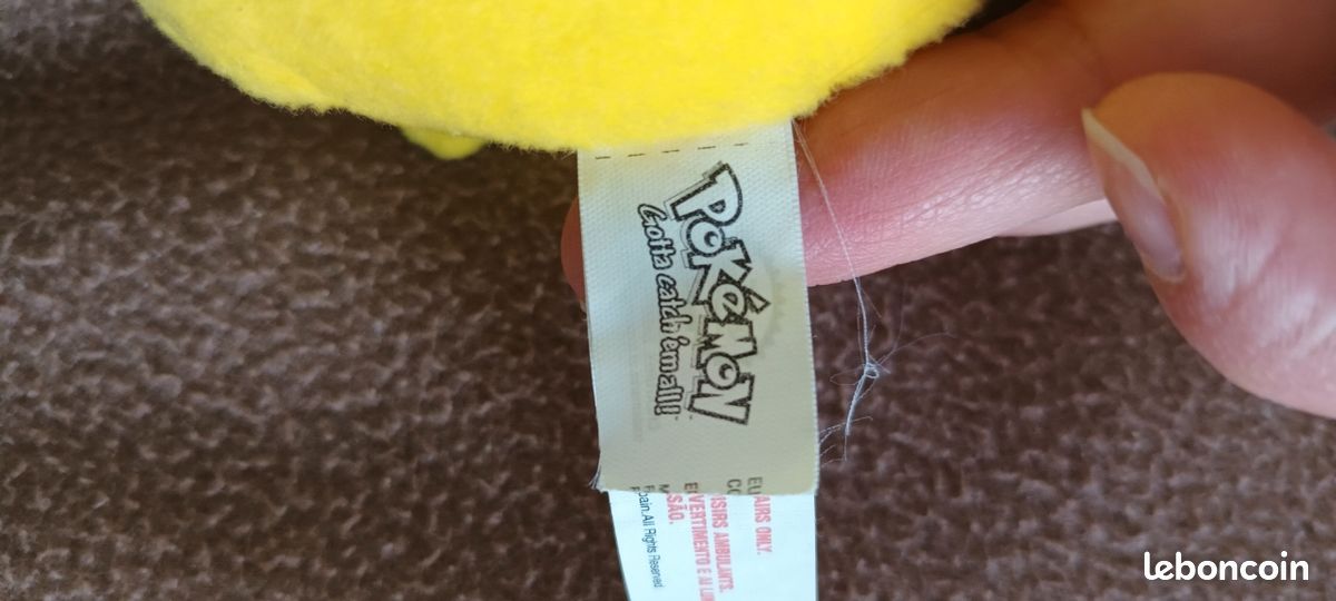Peluche pokémon Pikachu (image 5)