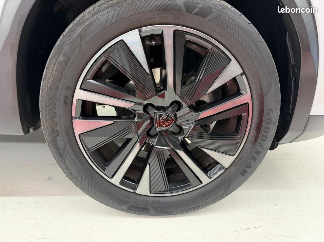 PEUGEOT 2008 1.2i 12V S&S - 130 - BV EAT8 II GT PHASE 2 (image 15)