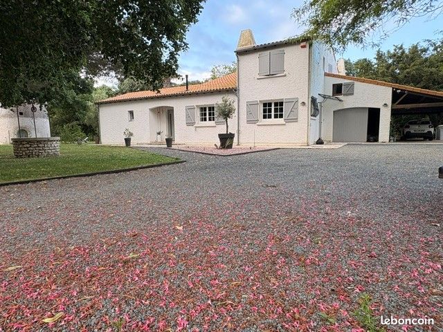 Maison 7 pièces 250 m² · à Fouras · 250 m² · 920 000 €