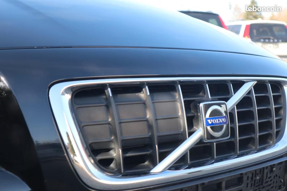 Volvo V70 3.2 SUMMUM 238 CH BVA - RADAR DE RECUL ISOFIX SYSTEME NAVIGATION (image 9)