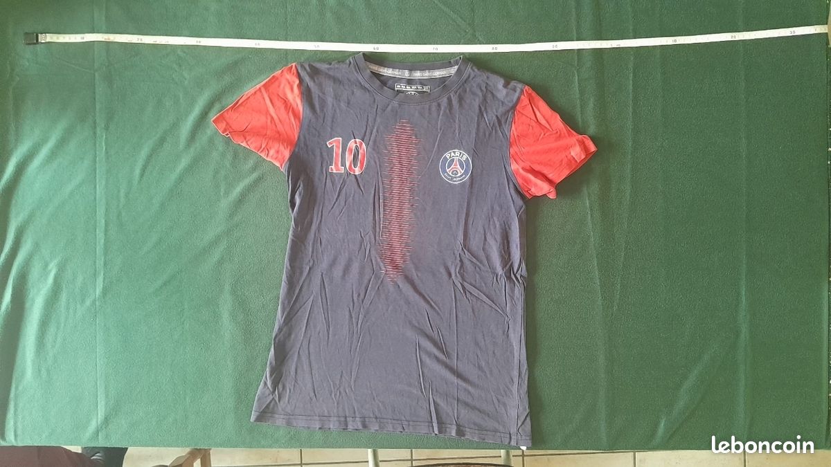 T-shirt PSG (image 1)