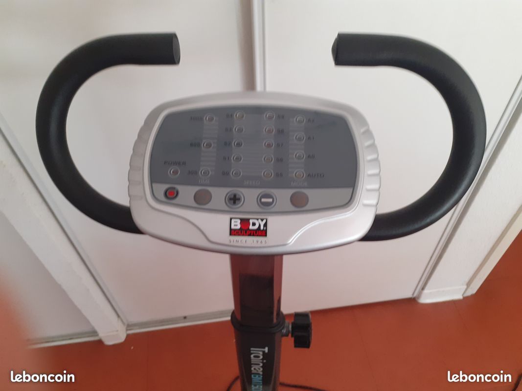 Plate forme vibrante POWER TRAINER BM-1500 fitness et musculation 