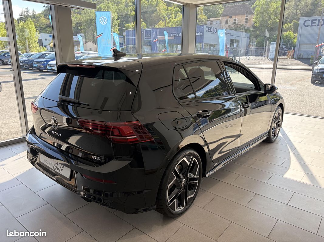 VOLKSWAGEN Golf 1.5 eTSI EVO2 150 DSG7 R-Line Edition (image 4)