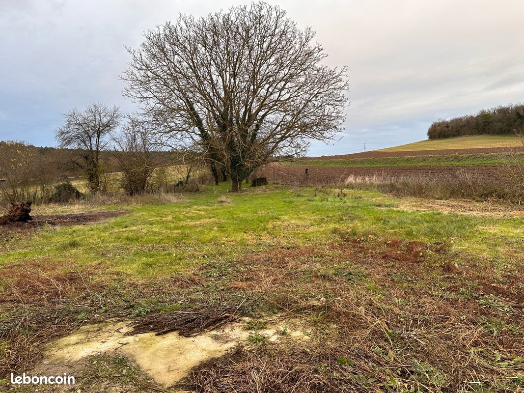Terrain 6000 m² · à Valpuiseaux · 150 000 €
