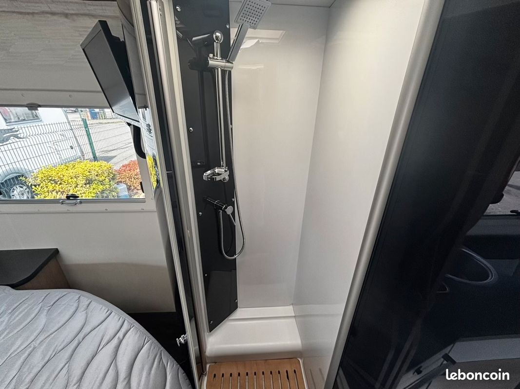Camping car profile chausson - 648 first line - ford transit 2l 170cv - 4 couchages (image 12)