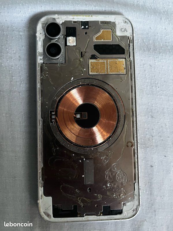 IPhone 12 (image 1)