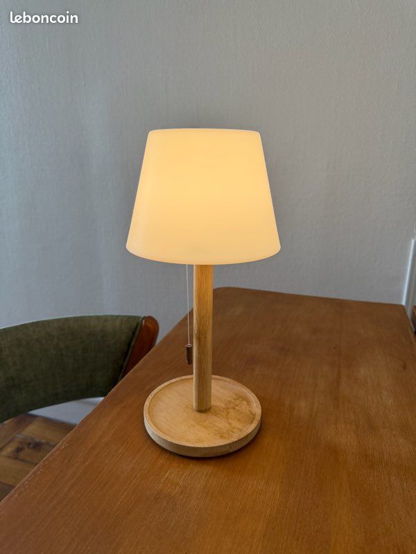Lampe sans fil blanche et bois Amazon (image 1)