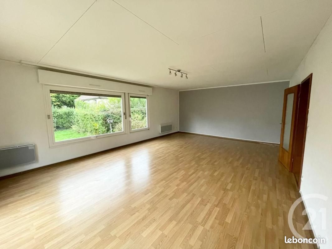 Maison 5 pièces 119 m² · à Les Attaques · 119 m² · 950 €