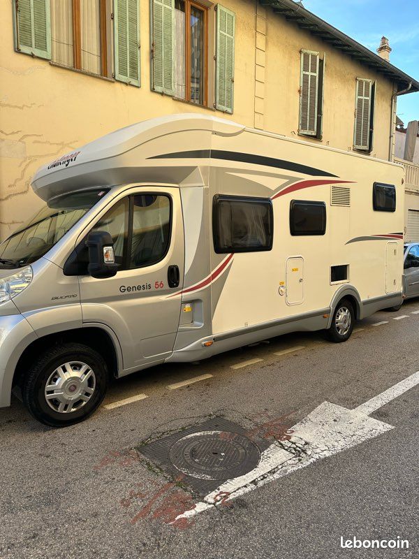 Prise 220V Camping-Car Ou Caravane Raon-aux-Bois 88220 Camping-cars