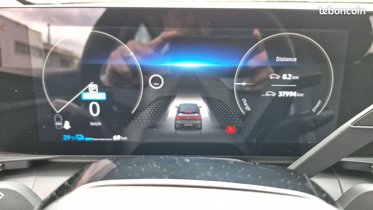 RENAULT Megane E-Tech EV40 130ch standard charge Equilibre (image 21)