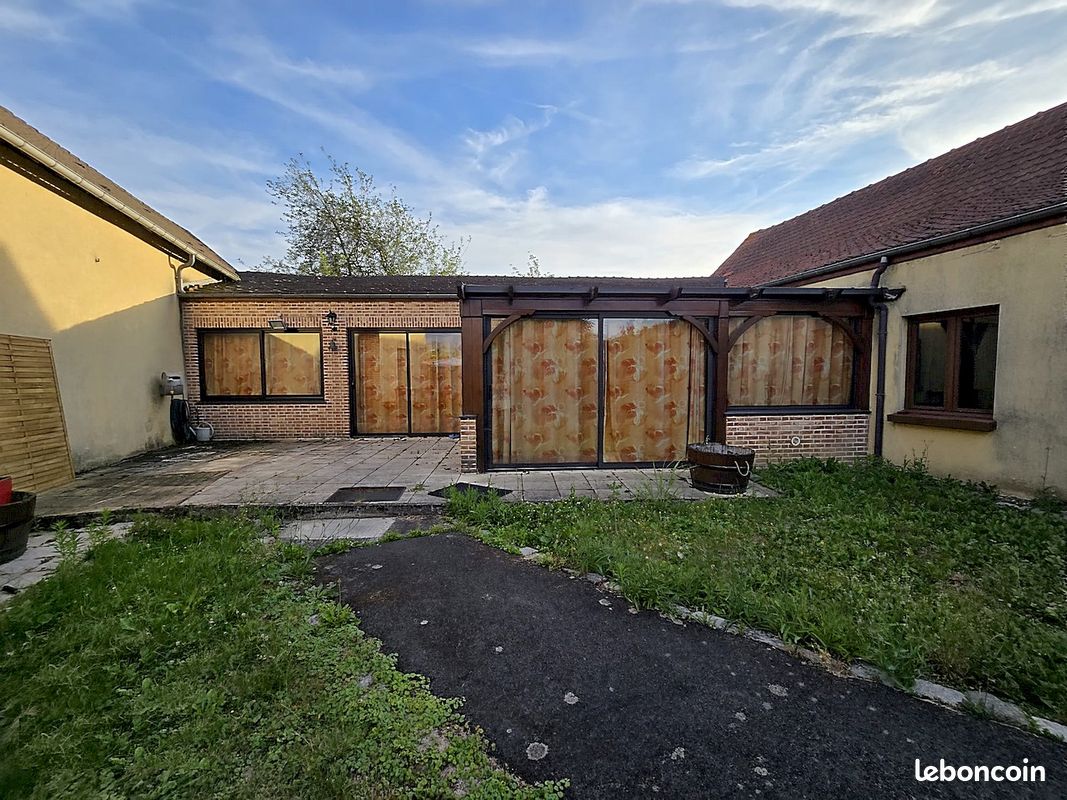 Maison 5 pièces 110 m² · à Richebourg · 110 m² · 450 000 €