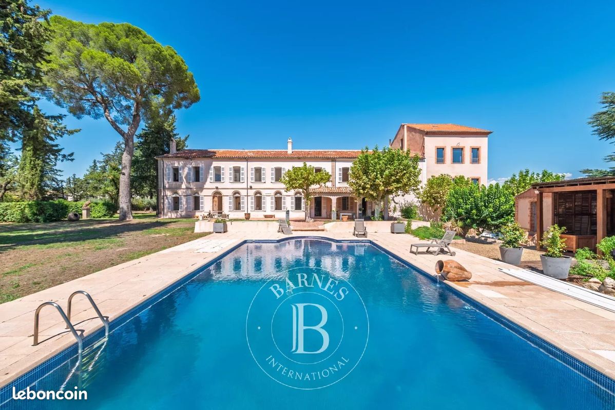 Maison 20 pièces 1632 m² · à Le Luc · 1 632 m² · 9 950 000 €