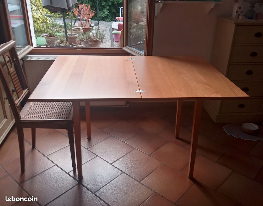 Table (image 3)