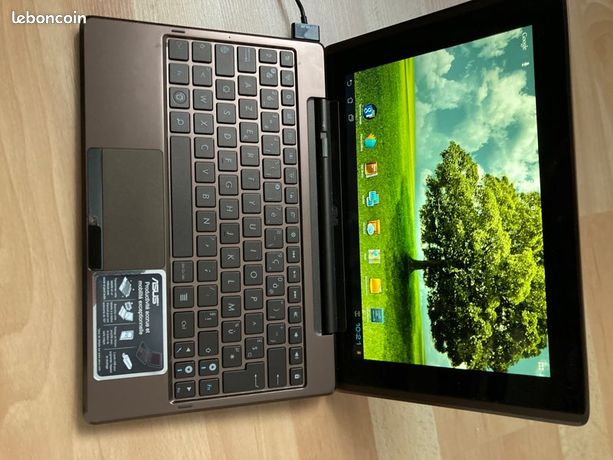Bon plan : pack tablette Asus 7 pouces + microSD 16 Go + Housse à 130