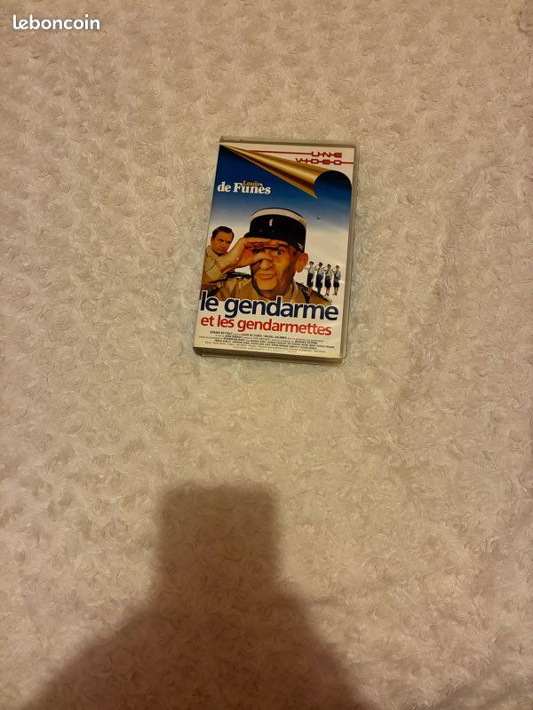 Le gendarme et les gendarmettes VHS (image 1)