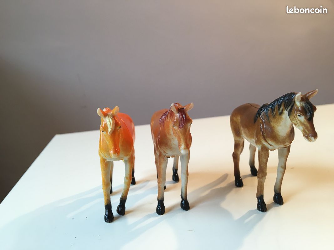 Jouets Lot de 8 chevaux (image 5)
