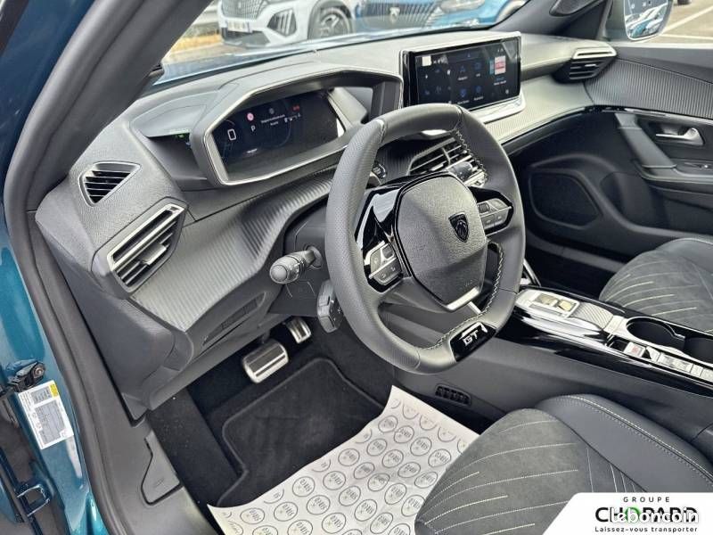Peugeot 2008 Hybrid 145 e-DCS6 GT Exclusive (image 2)