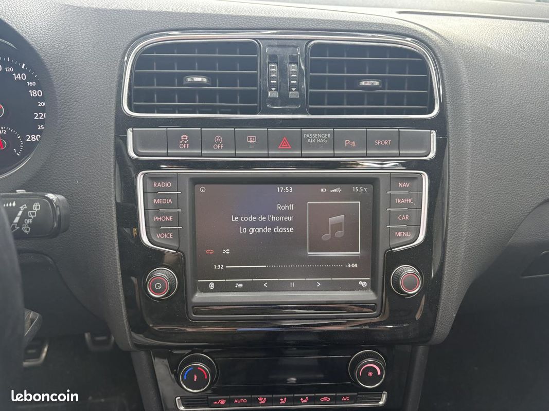 VOLKSWAGEN POLO 1.8 TSI 190 BLUEMOTION GTI ( toit ouvrant ) (image 11)