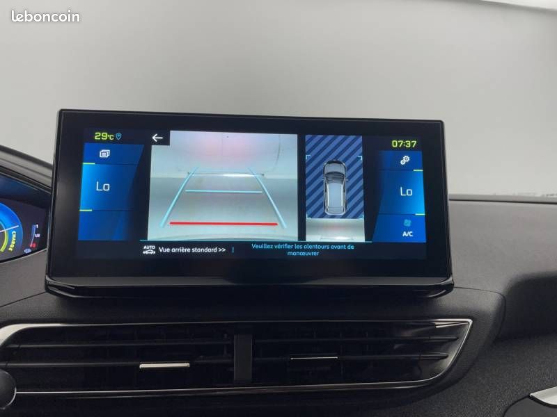 Peugeot 3008 Hybrid 225 e-EAT8 Roadtrip (image 26)