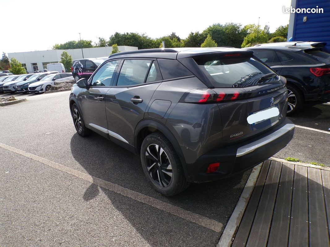 Peugeot 2008 1.5 BLUEHDI 100CH S&S ALLURE (image 4)