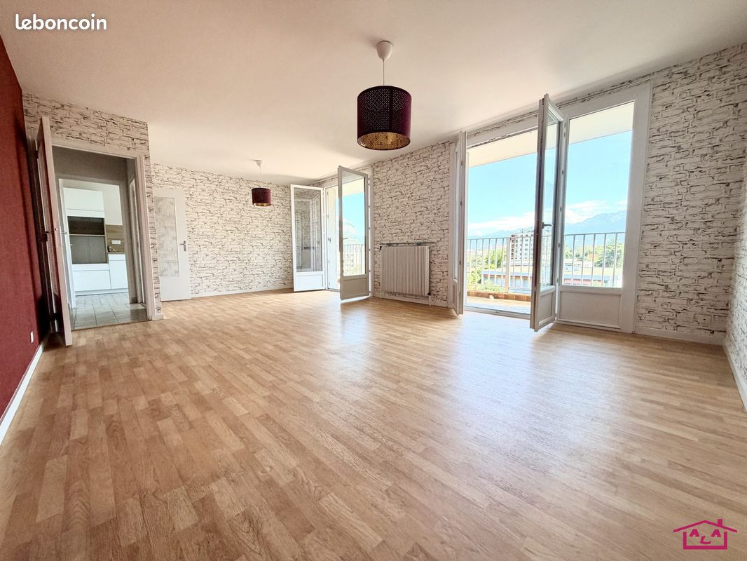 Appartement 3 pièces 90 m² · à Seyssinet-Pariset · 90 m² · 990 €/mois