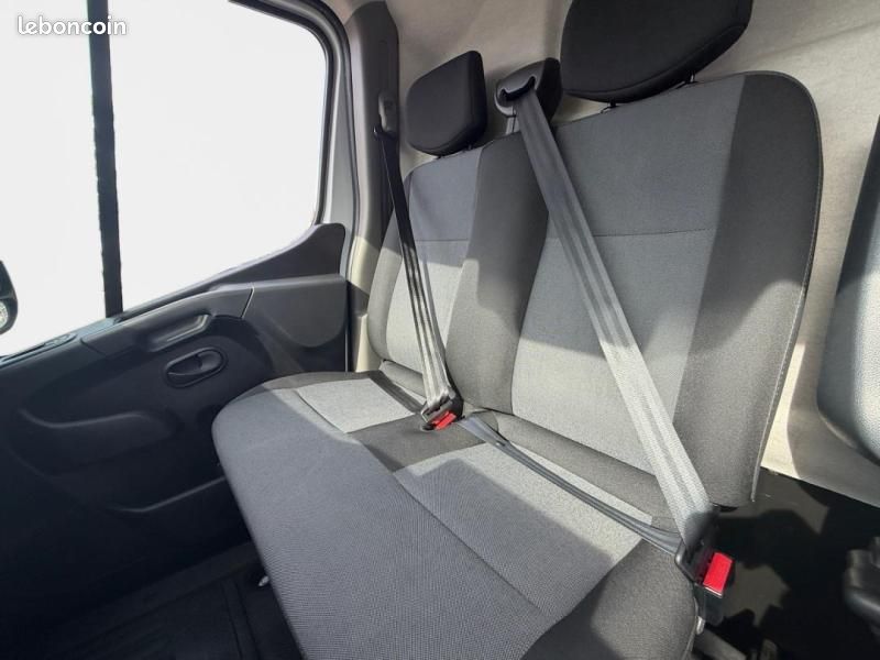 Renault Master Fg F3500 L2H2 2.3 Blue dCi 135ch Confort Euro6E (image 10)