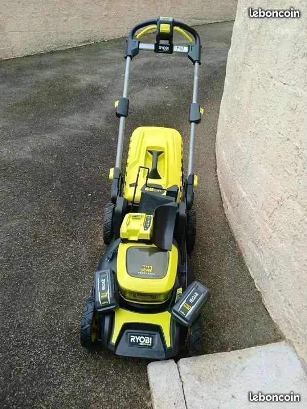 Tondeuse auto tracté à batteries Ryobi 36V Coupe 46cm (image 2)