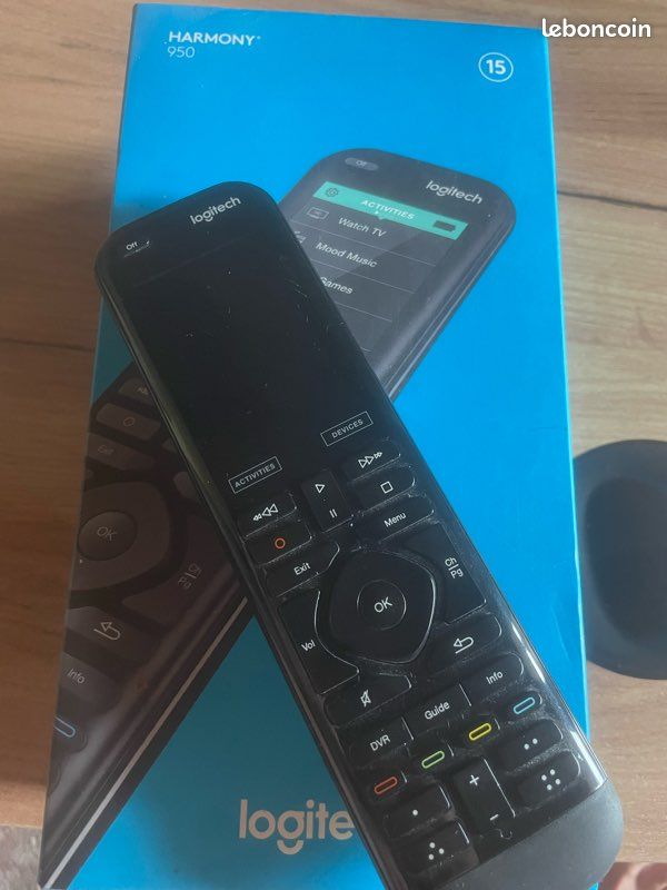 Logitech Harmony 950 – Télécommande universelle haut de gamme + boîte (image 1)