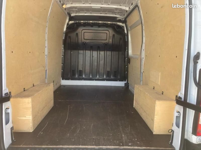 Renault Master Fg F3500 L2H2 2.3 Blue dCi 135ch Confort Euro6E (image 8)