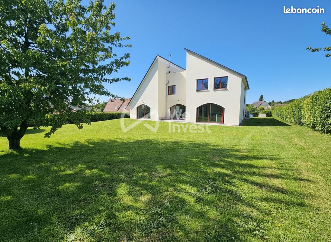 Maison 8 pièces 292 m² · à La Neuville-Chant-d'Oisel · 292 m² · 625 000 €