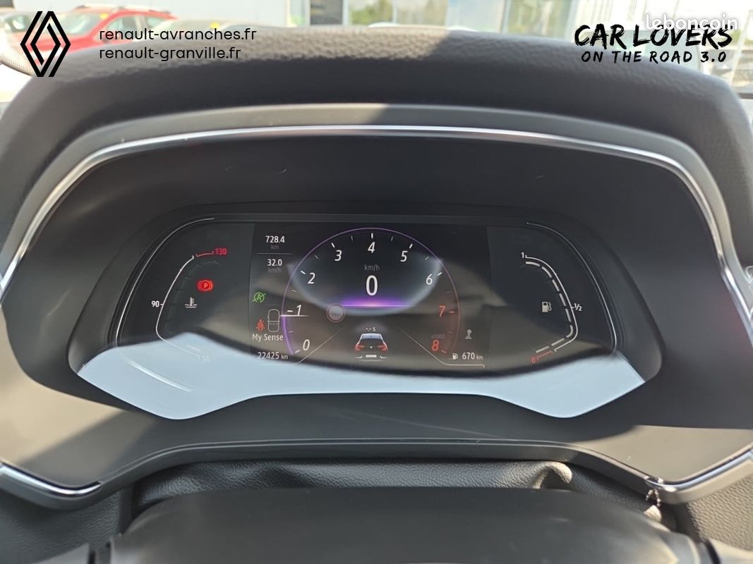RENAULT Captur TCe 90 Techno (image 20)