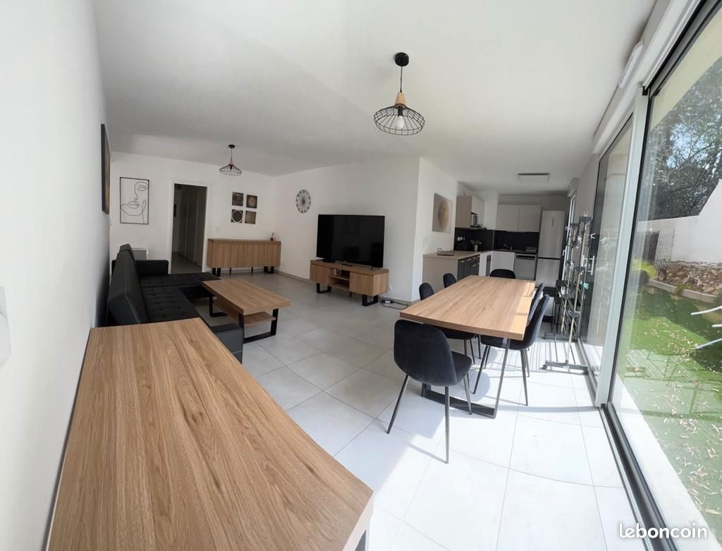 Appartement 4 pièces 88 m² · à Nîmes · 88 m² · 1 352 €