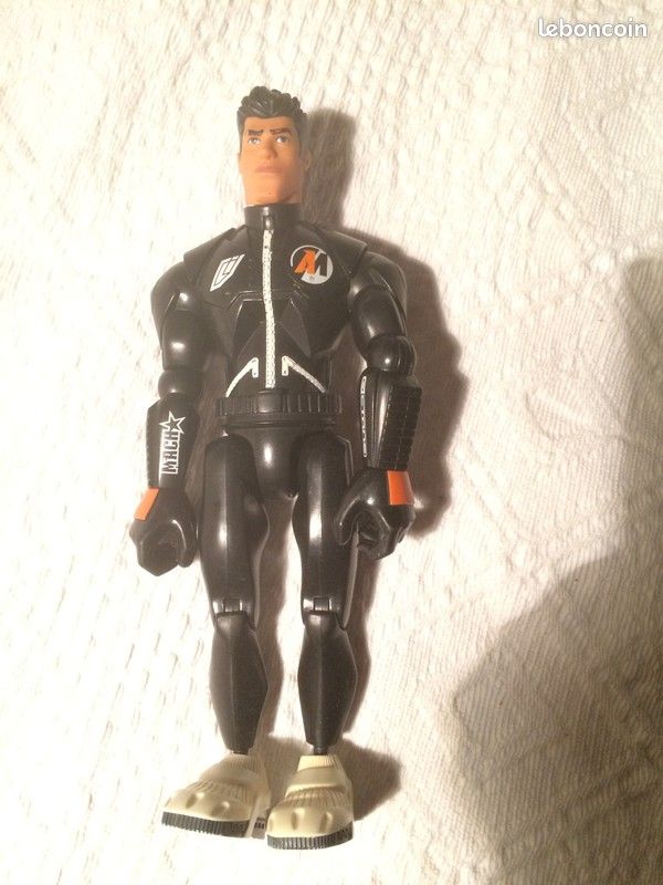 Figurine articulée (image 1)