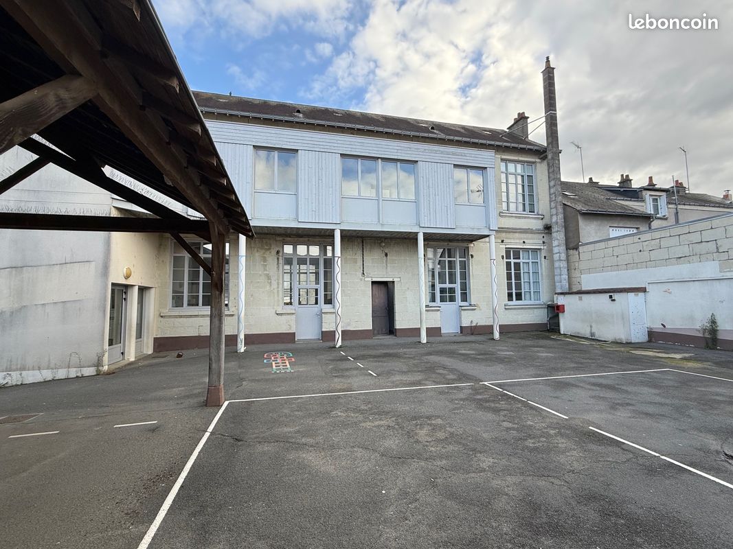 Maison 9 pièces 420 m² · à Saumur · 420 m² · 468 000 €