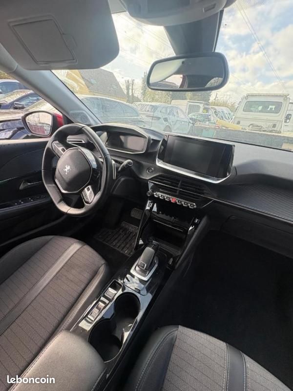 Peugeot 208 1.2i PureTech 12V S&S - 100 RETOUR DE VOL (image 9)