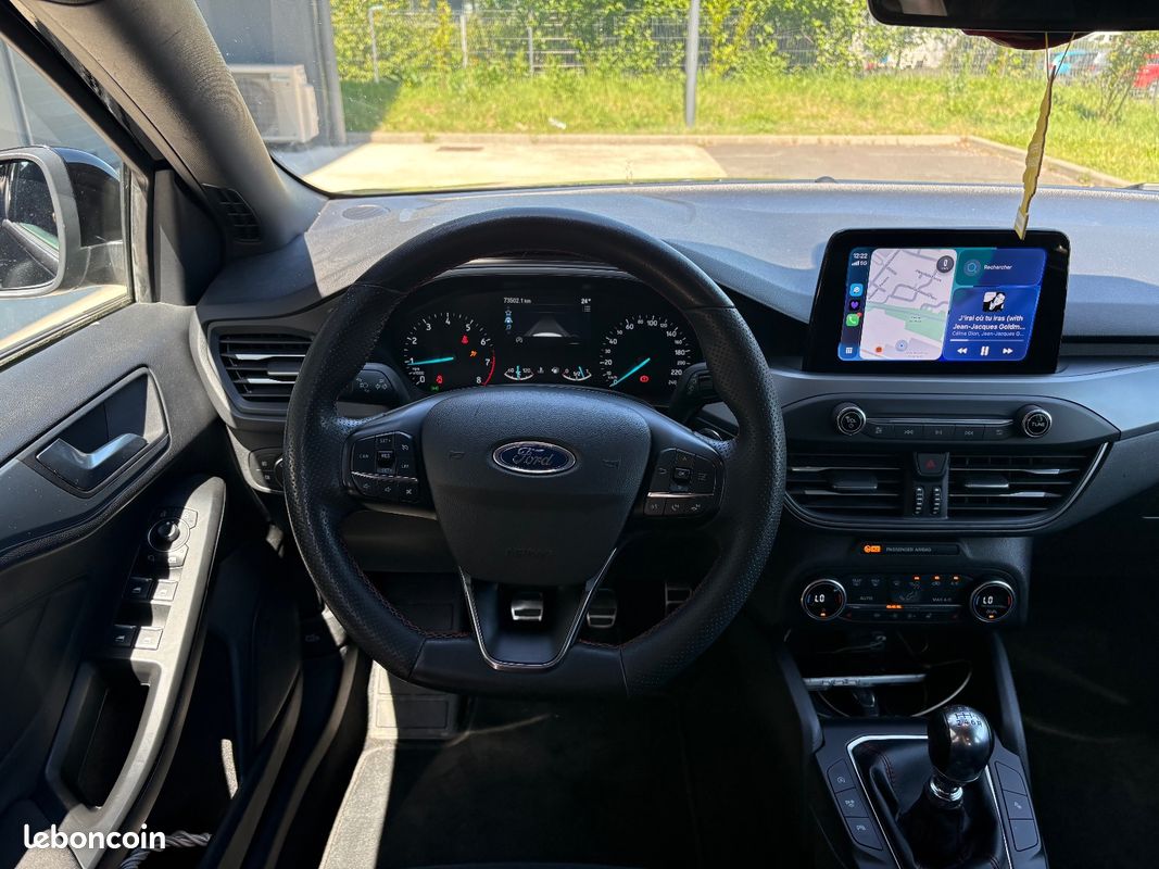 FORD FOCUS 1.0 Flexifuel 125 SS mHEV ST-Line Design / Park Assist / Caméras de recul / Sièges Chauffant / App (image 11)