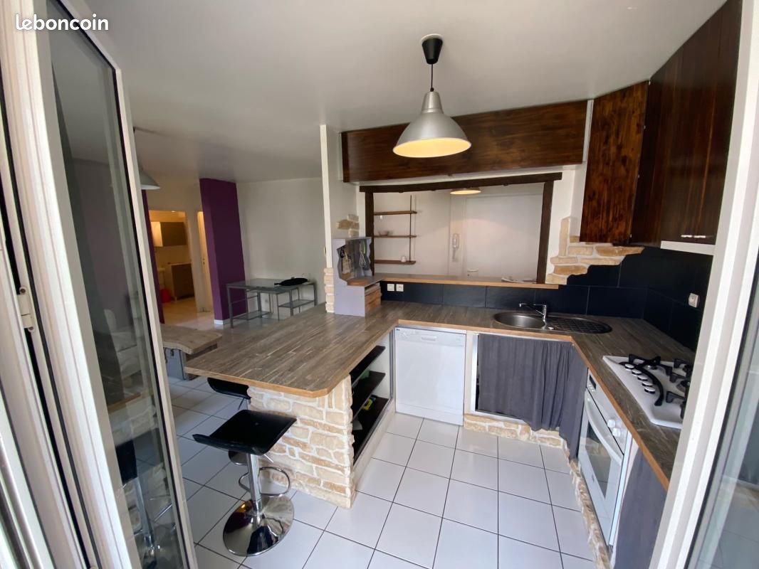 Appartement 2 pièces 46 m² · à Saint-Étienne · 46 m² · 631 €