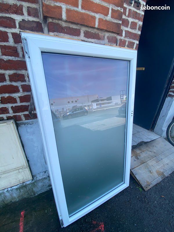 Vends fenêtre PVC blanche neuve (image 1)