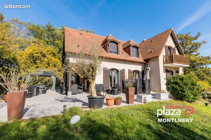 Maison 6 pièces 140 m²