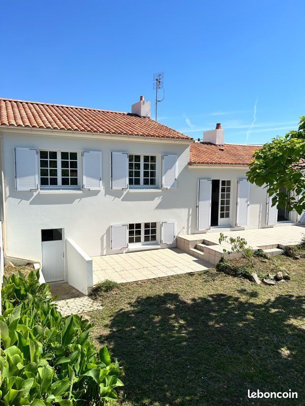 Maison 6 pièces 132 m² · à Vairé · 132 m² · 299 500 €