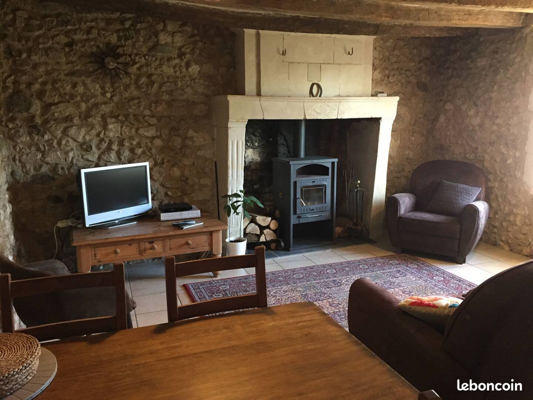 Ancien Corps de Ferme Exceptionnel avec 2 Maisons sur 2,3 Hectares (image 7)