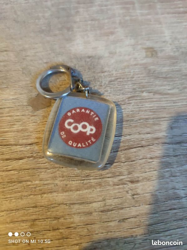 Porte-clé coop chaperon rouge (image 2)