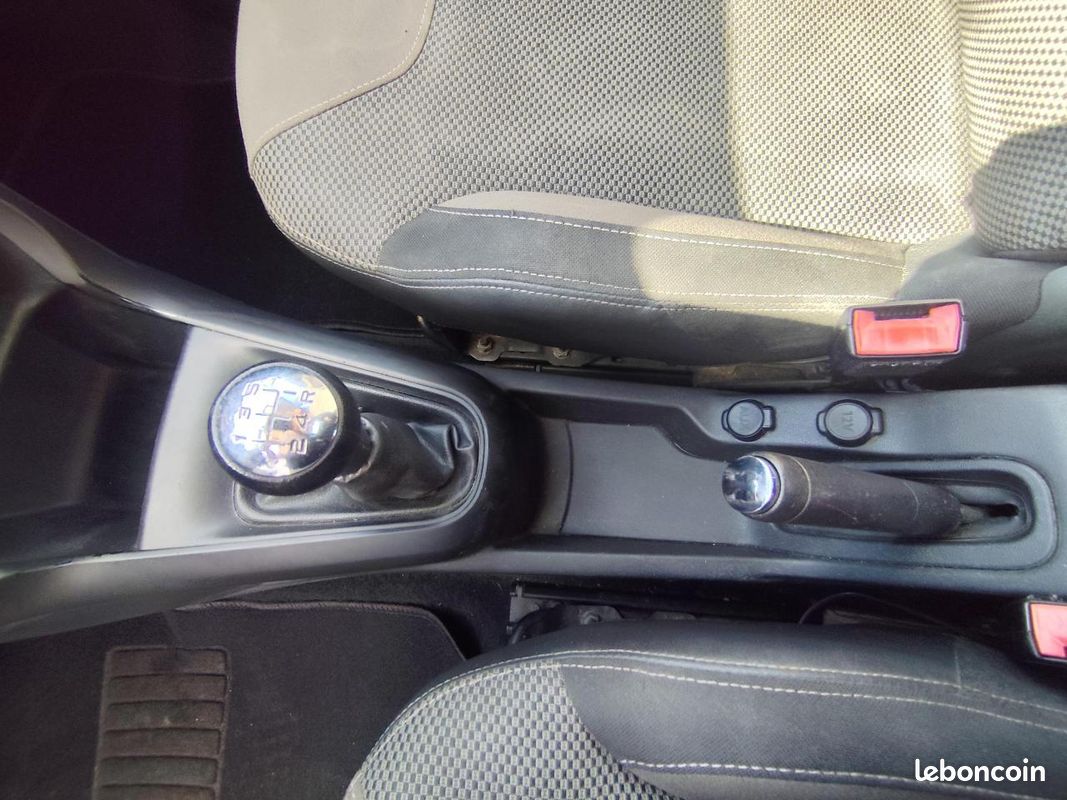 CITROEN C3 1.2 PureTech 12V - 82 2009 BERLINE Confort PHASE 2 (image 21)
