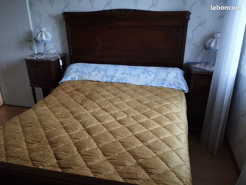 Chambre vintage en noyer (image 1)
